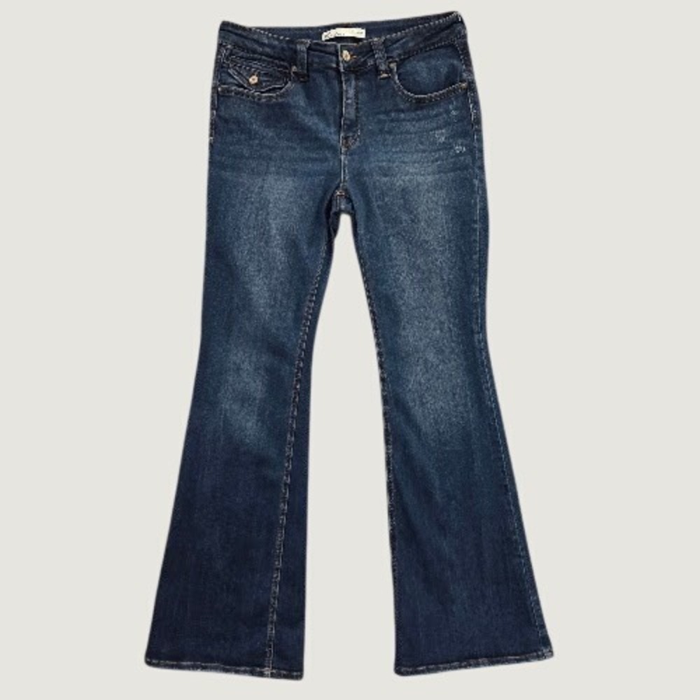 KanCan Flare Jeans Women's Size 29 Dark Wash Stretch Flap Back Pocket Mid Rise